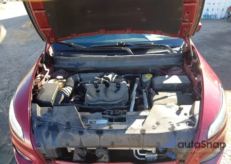 2014 Jeep Cherokee Latitude z USA, uszkodzony, nr VIN 1C4PJMCS5EW247986